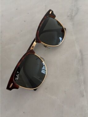 Ray-Ban Clubmaster Sunglasses - Tortoise & Gold Frames with Dark Lenses